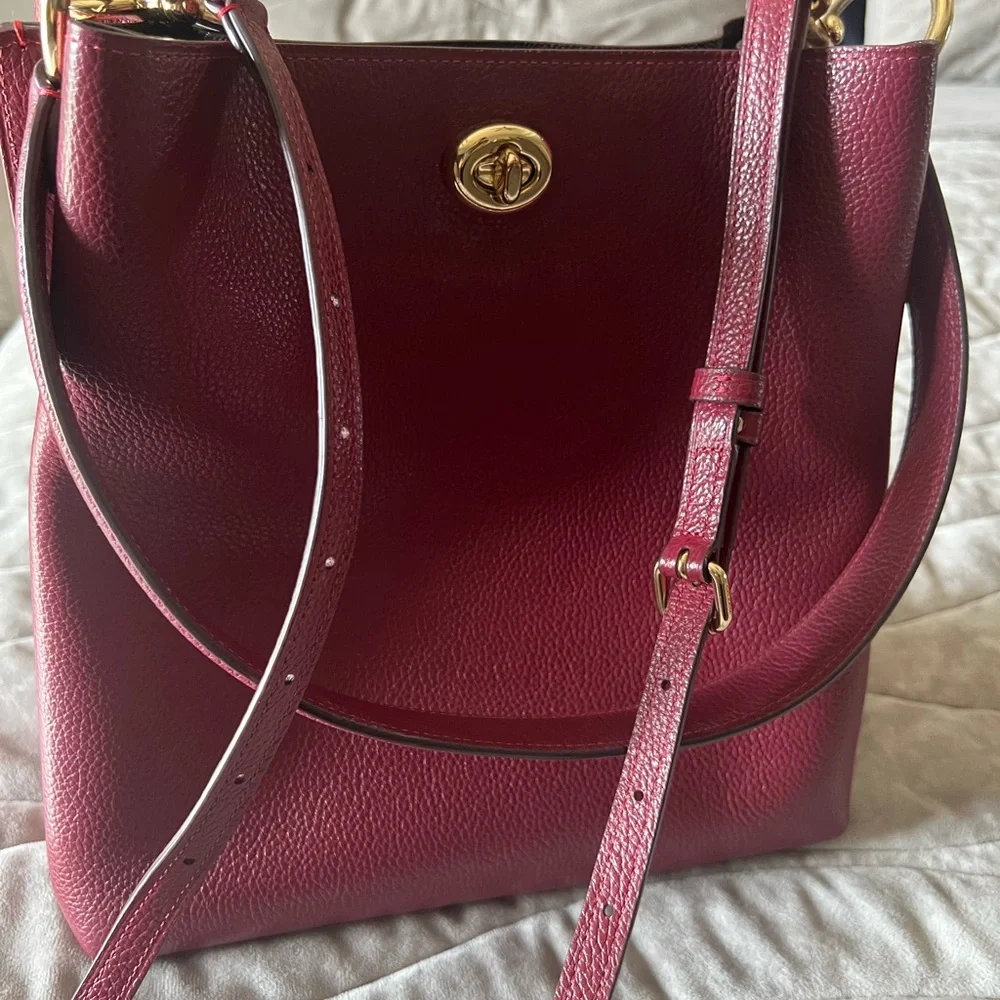 Classic Burgundy Leather Crossbody Bag